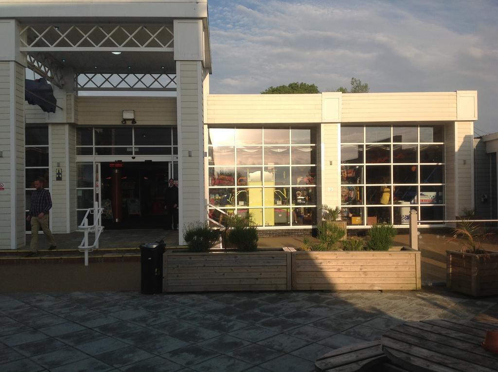 Ritz Summerhouse Otel Hastings Oda fotoğraf